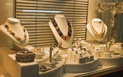 從一間小工廠做起,如今他的產(chǎn)品遠(yuǎn)銷海內(nèi)外